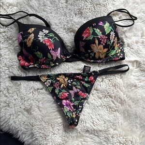 Victoria's Secret Very Sexy Push-up Bra & Panty Set